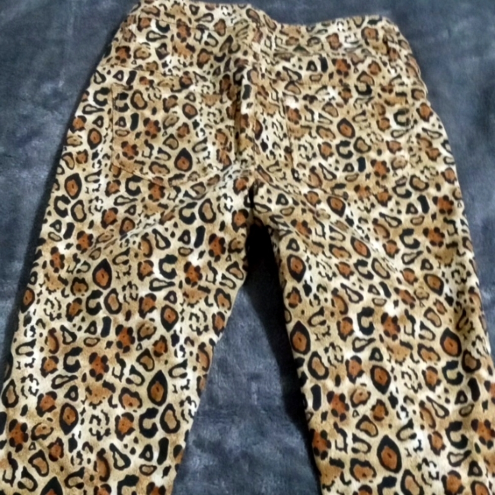 Cheetah pants - Picture 2 of 2